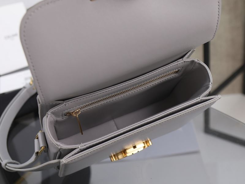 Ce1i*e triomphe bags